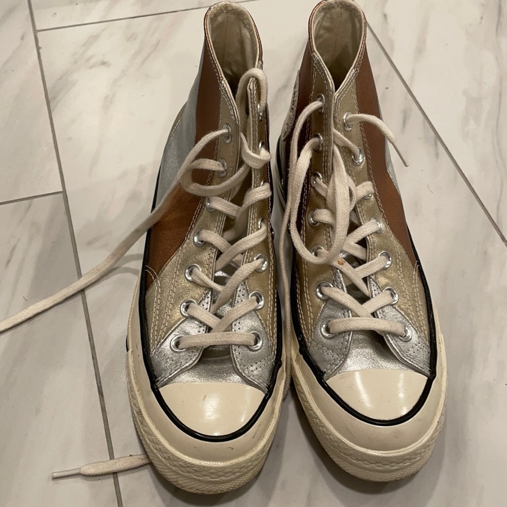 Converse high top